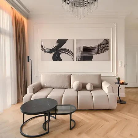 Heart Of Next To Old Market Square *