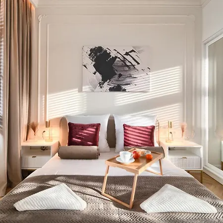Apartment Heart Of Next To Old Market Square Poznan