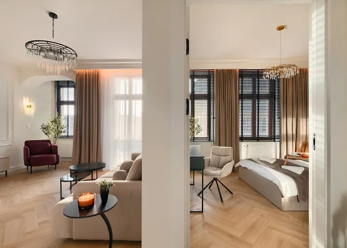 Heart Of Next To Old Market Square بوزنان