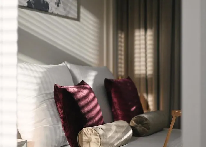 Heart Of Next To Old Market Square شقة