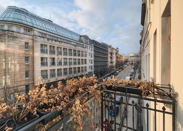 Апартаменты Heart Of Next To Old Market Square *