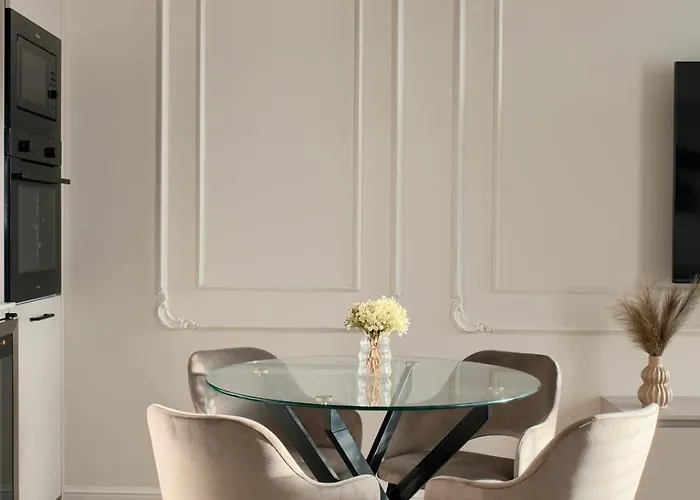 Апартаменты Heart Of Next To Old Market Square Познань